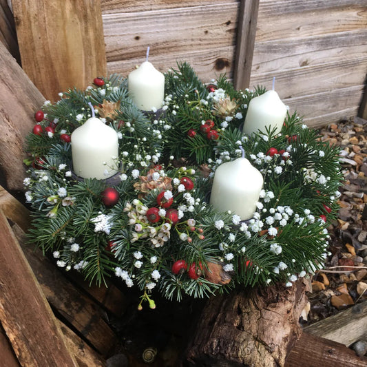 Snowy Grace Advent Wreath (With 4 Candles)