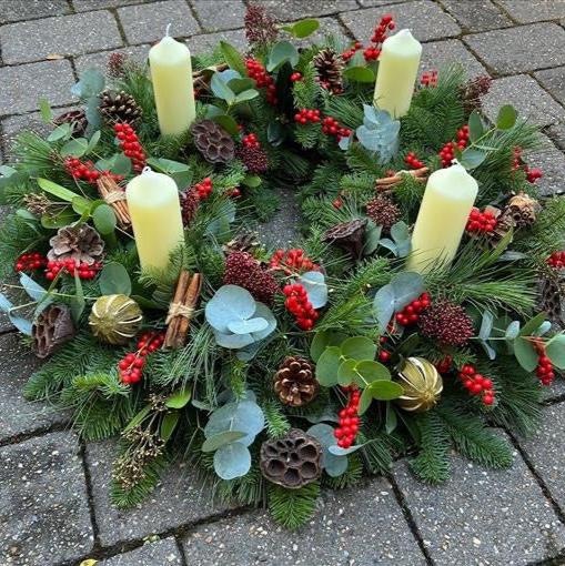 Winter Woodland Advent Wreath (With 4 Candles)